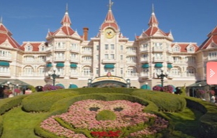Disneyland Hotel 